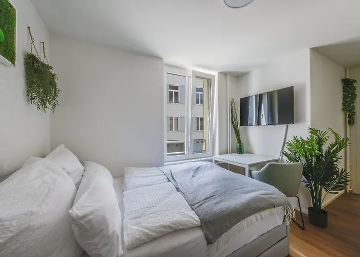 Hre St Gallen Center *